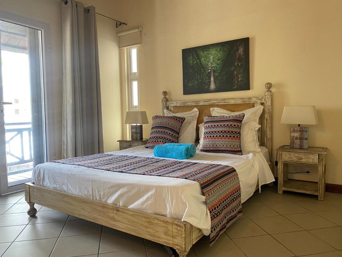 Grand Baie Seaview Penthouse Daire Dış mekan fotoğraf